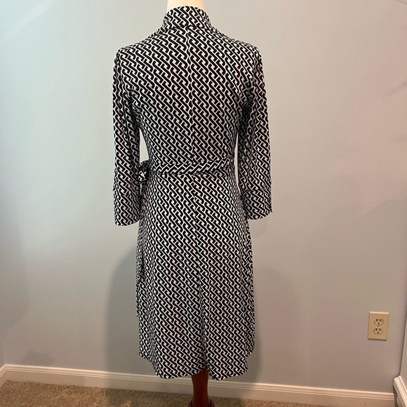 laundry by Shelli Segal Wrap Dress XS - Picture 2 of 5